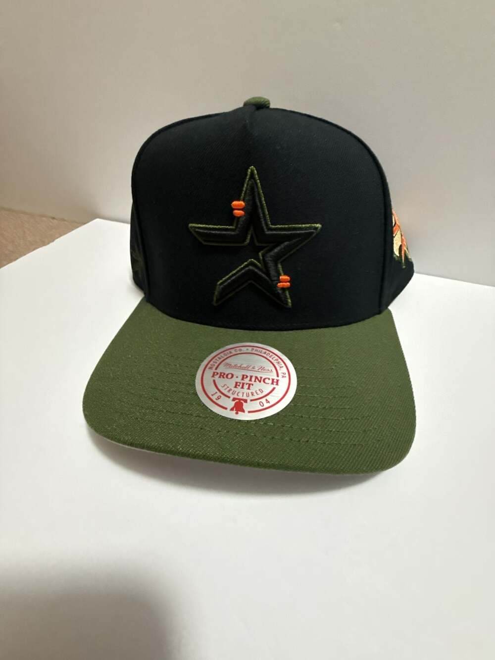 Mitchell & Ness Houston Astros Olive Cargos Pro Pinch Snapback Hat